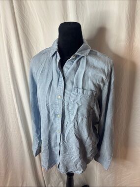 Banana Republic Light Blue Button-Down Shirt
